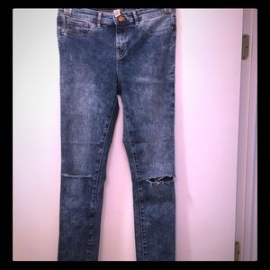 Acid wash skinny jeans